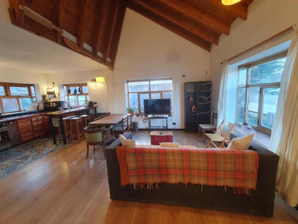 Habitacion En Casa De Familia Cerca De La Laguna Room Next To The Lagoon Ushuaia Kültér fotó